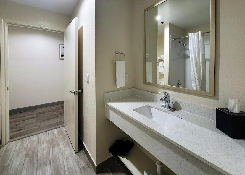 Best Western Houston Iah Intercontinental Airport Inn Humble Exterior photo